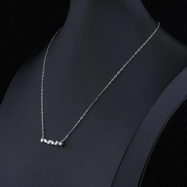 Multi-shape diamond necklace in Y-style